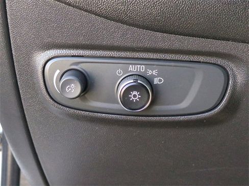 Certified 2021 Chevrolet Equinox LS image 18