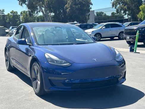 Used 2023 Tesla Model 3 Standard Range RWD image 1