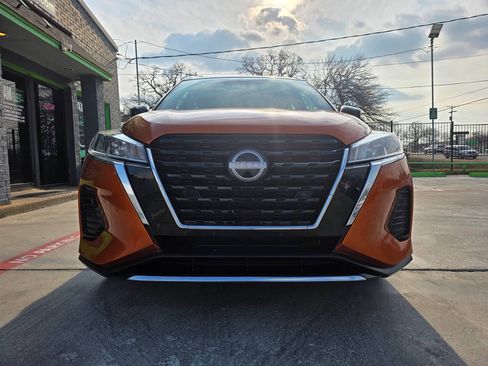 Used 2022 Nissan Kicks SV FWD image 8