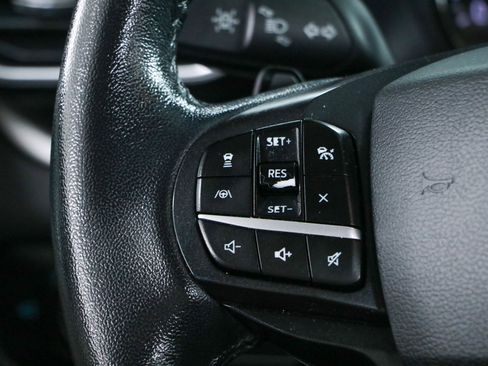 Used 2020 Ford Explorer XLT w/ Equipment Group 202A RWD image 13