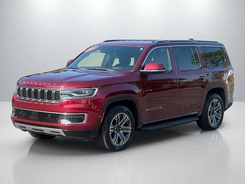 Used 2022 Jeep Wagoneer Series III AWD/4WD image 3