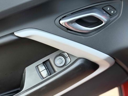 Used 2018 Chevrolet Camaro LT w/ RS Package image 16