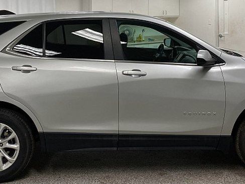 Used 2021 Chevrolet Equinox LT w/ LPO, Cargo Package image 4