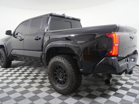 Used 2024 Toyota Tacoma SR5 w/ SR5 Upgrade Package image 6