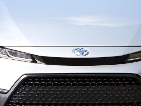 Used 2020 Toyota Corolla SE image 26