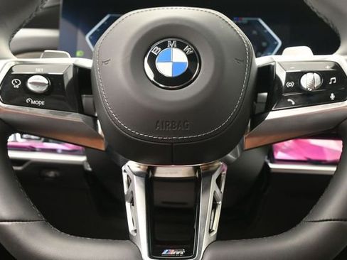 Used 2025 BMW 760i xDrive w/ Executive Package AWD/4WD image 11