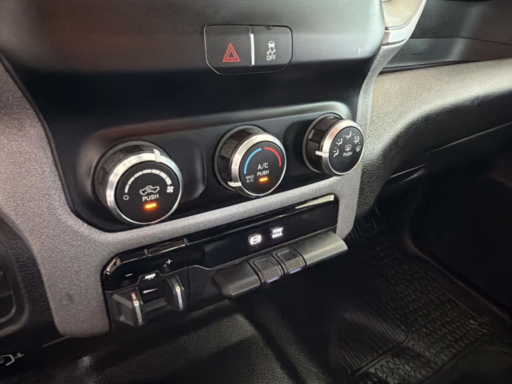 Used 2024 RAM 2500 Tradesman w/ Chrome Appearance Group AWD/4WD image 47
