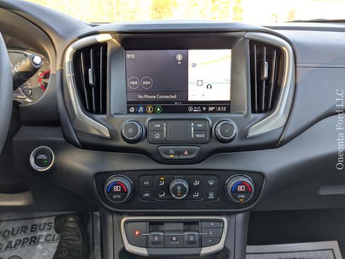 Used 2024 GMC Terrain Denali image 30