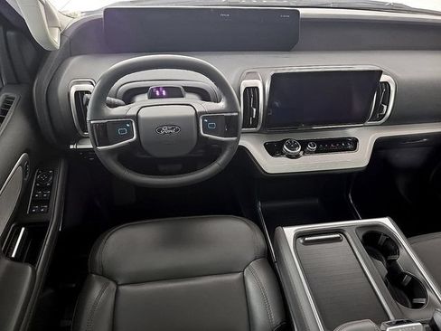 Certified 2025 Ford Expedition Active AWD/4WD image 13