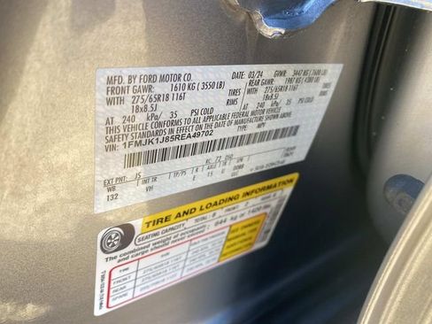 Certified 2024 Ford Expedition Max XLT image 23