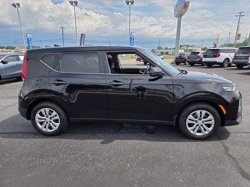 Used 2020 Kia Soul LX FWD image 9