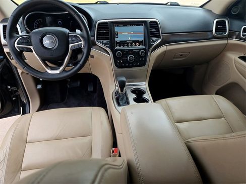 Used 2017 Jeep Grand Cherokee Limited image 12