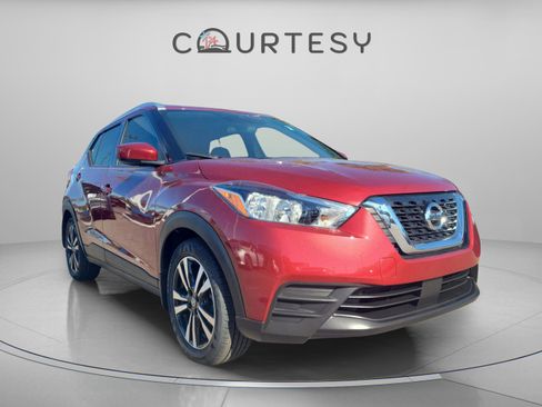 Certified 2020 Nissan Kicks SV image 7