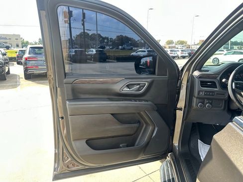 Used 2021 Chevrolet Tahoe LS image 11