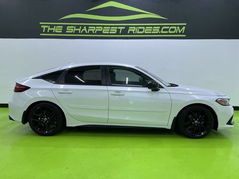 Used 2022 Honda Civic Sport image 11