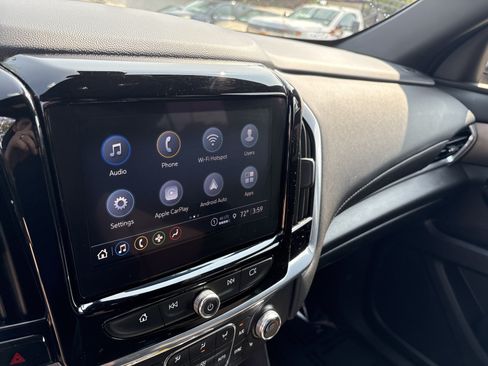 Used 2023 Chevrolet Traverse LT AWD/4WD image 24