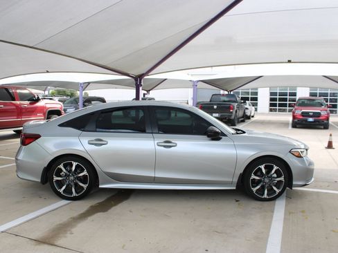 Used 2025 Honda Civic Sport image 7