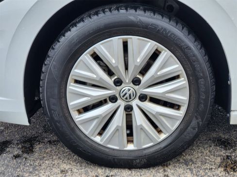 Used 2019 Volkswagen Jetta S w/ Driver Assistance Package image 9