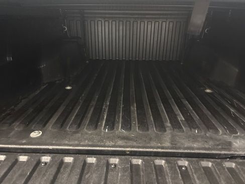 Used 2022 Toyota Tacoma TRD Sport w/ Technology Package image 13