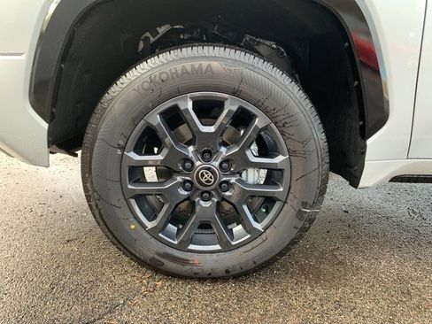 New 2026 Toyota Tundra Platinum image 31