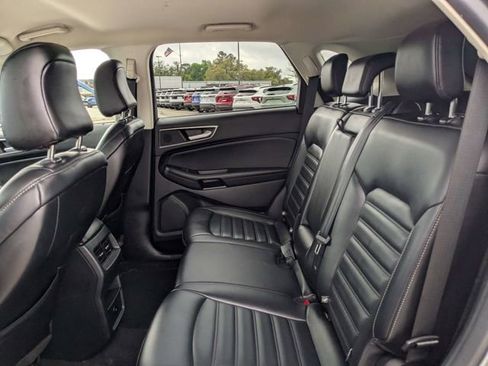 Used 2023 Ford Edge SEL image 13