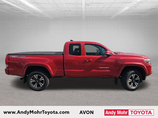 Used 2016 Toyota Tacoma TRD Sport w/ Towing Package AWD/4WD image 8