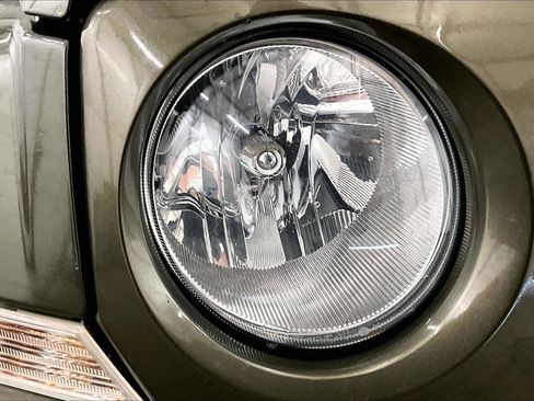 Used 2016 Jeep Patriot High Altitude image 28