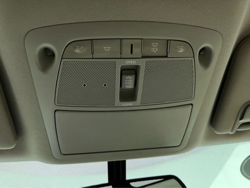 Used 2018 Nissan Murano SL w/ Moonroof Package image 15