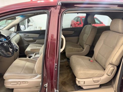Used 2013 Honda Odyssey EX image 17