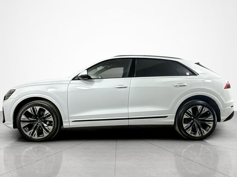Used 2024 Audi Q8 Premium Plus w/ Premium Plus Package image 2