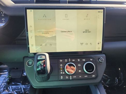 Used 2026 Land Rover Defender 130 S image 15