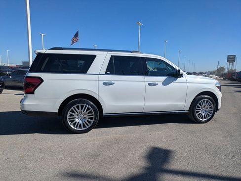 Used 2023 Ford Expedition Max Limited image 2