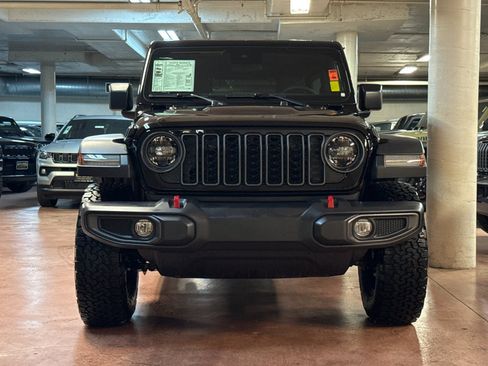 Used 2024 Jeep Wrangler Unlimited Rubicon w/ Convenience Group image 8