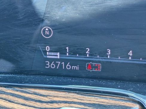 Used 2023 Cadillac Escalade ESV Premium Luxury w/ LPO, Floor Liner Package AWD/4WD image 19