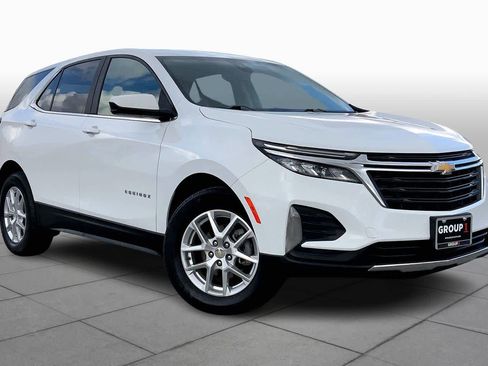 Used 2022 Chevrolet Equinox LT image 2