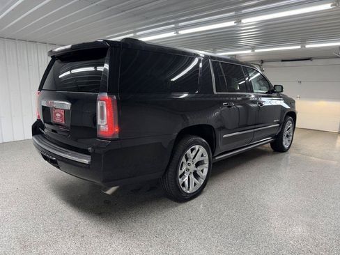 Used 2020 GMC Yukon XL Denali w/ Denali Ultimate Package AWD/4WD image 5