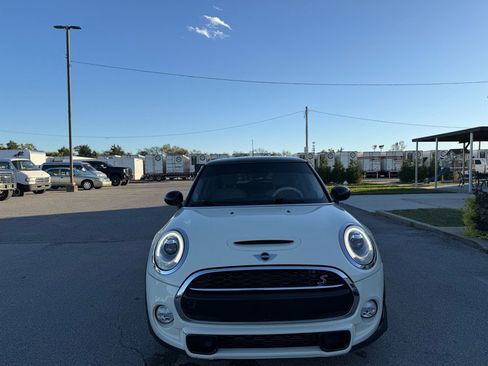 Used 2017 MINI Cooper S image 12
