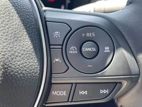 Used 2026 Toyota Corolla SE FWD image 18