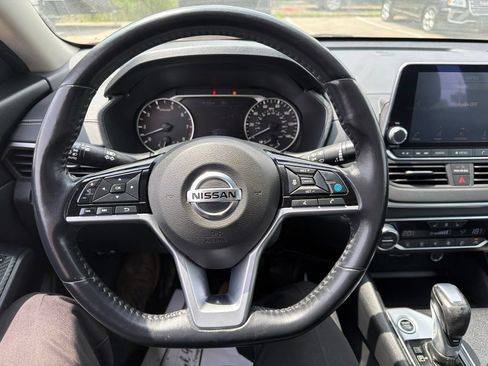 Used 2019 Nissan Altima 2.5 SV AWD/4WD image 14