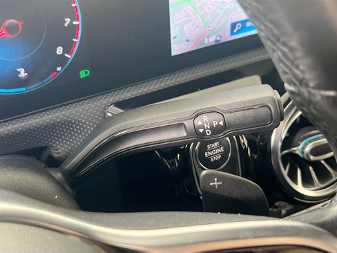 Used 2021 Mercedes-Benz CLA 250 4MATIC image 17