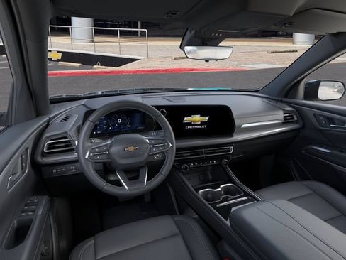 New 2027 Chevrolet Traverse LT w/ Midnight/Sport Edition FWD image 15