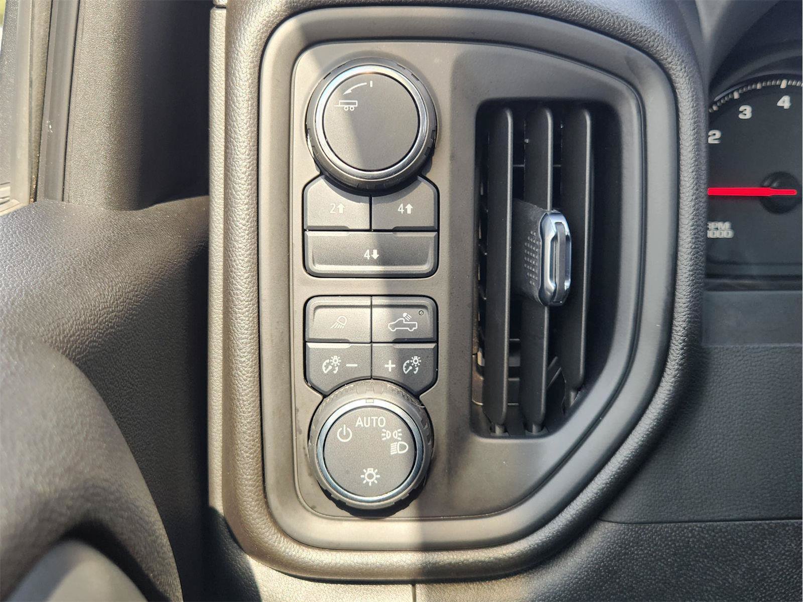 Used 2024 Chevrolet Silverado 2500 Custom w/ Custom Convenience Package AWD/4WD image 22