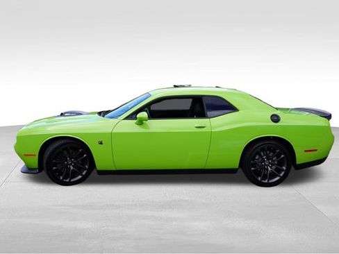 Certified 2023 Dodge Challenger R/T Scat Pack w/ Plus Package RWD image 9