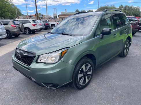 Used 2017 Subaru Forester 2.5i w/ Alloy Wheel Package AWD/4WD image 4