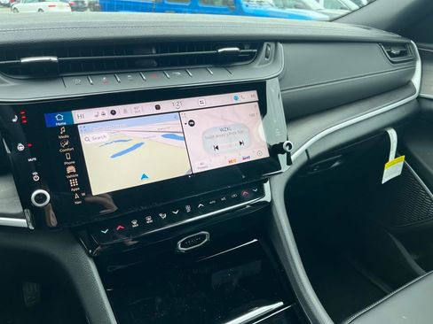 New 2026 Jeep Grand Cherokee L Limited w/ Limited Altitude Package image 15