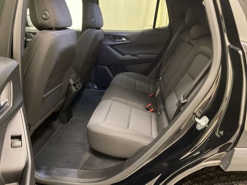 Used 2025 Chevrolet Equinox LT AWD/4WD image 16