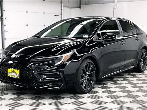 Used 2025 Toyota Corolla SE image 12