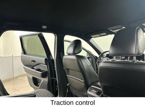 Used 2023 Nissan Pathfinder Rock Creek AWD/4WD image 23