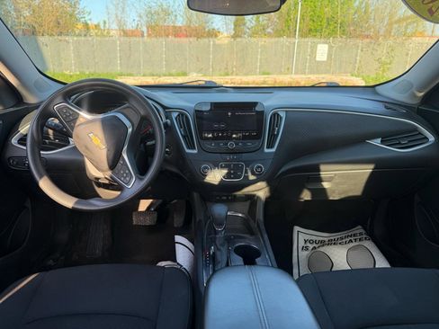Used 2023 Chevrolet Malibu LT FWD image 28