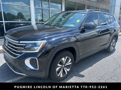 Used 2024 Volkswagen Atlas SE FWD image 2